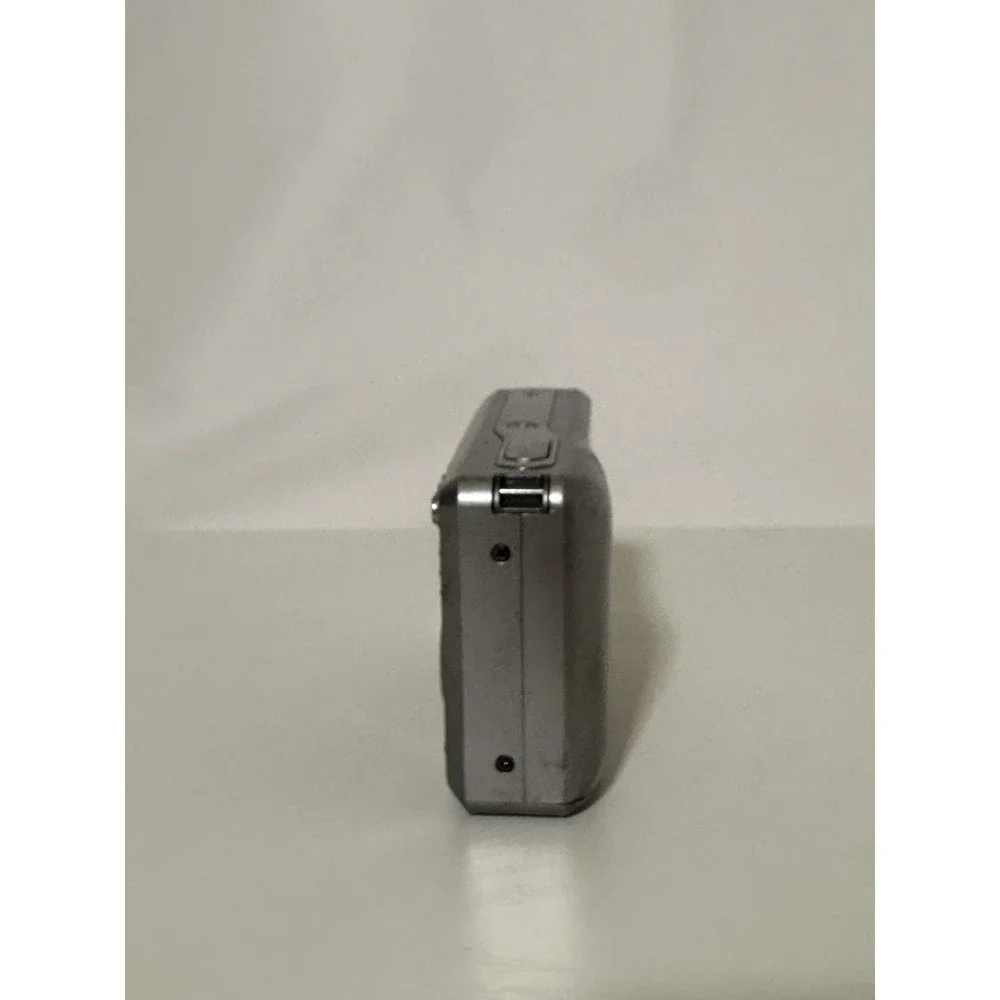 Praktica DCZ 5.8 digital camera For Parts